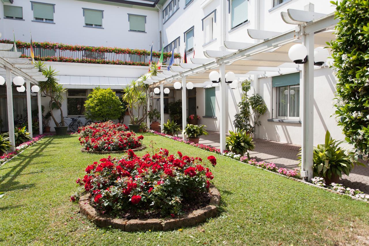 Hotel Marina Lido di Jesolo Exterior photo