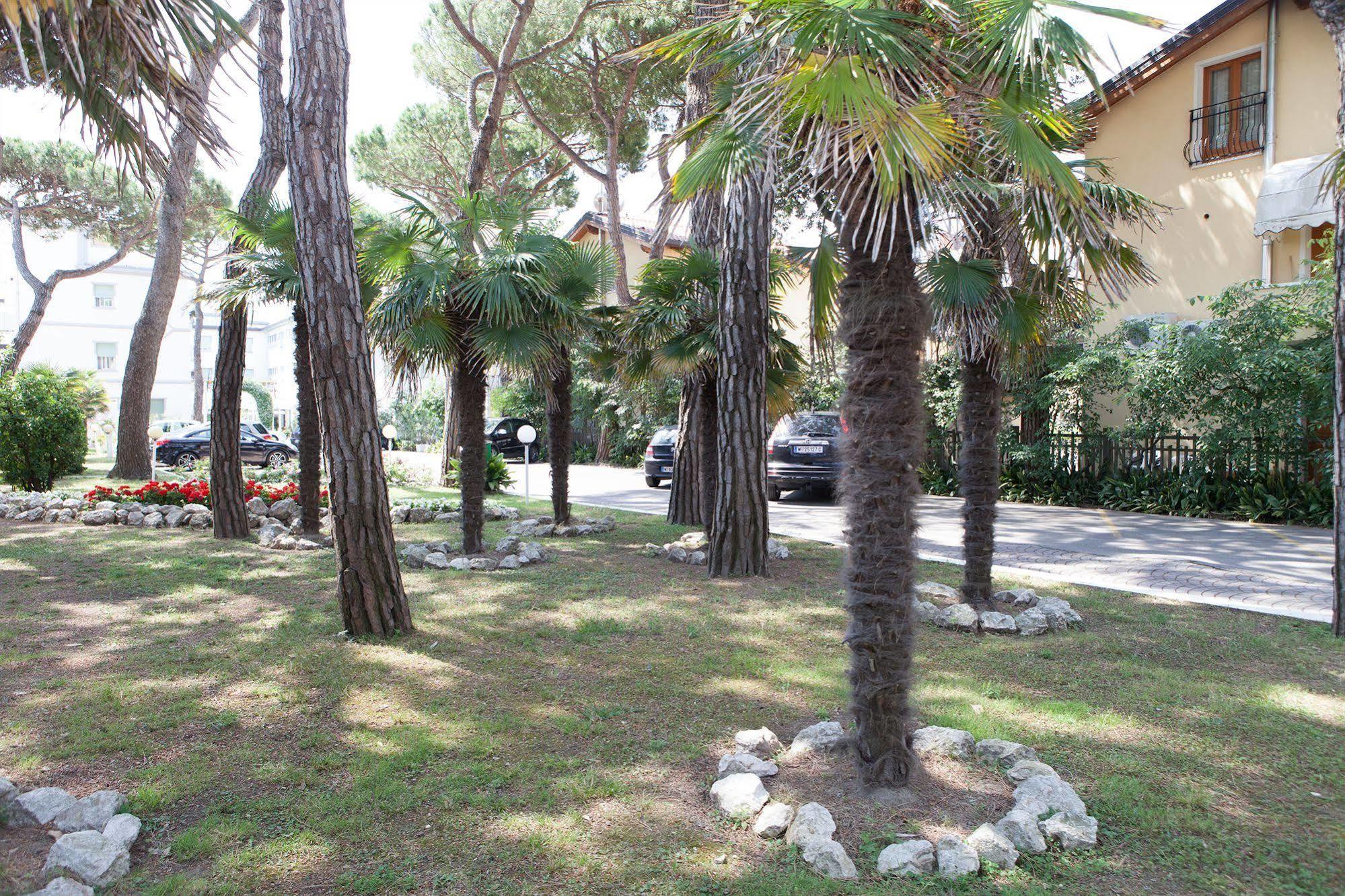 Hotel Marina Lido di Jesolo Exterior photo